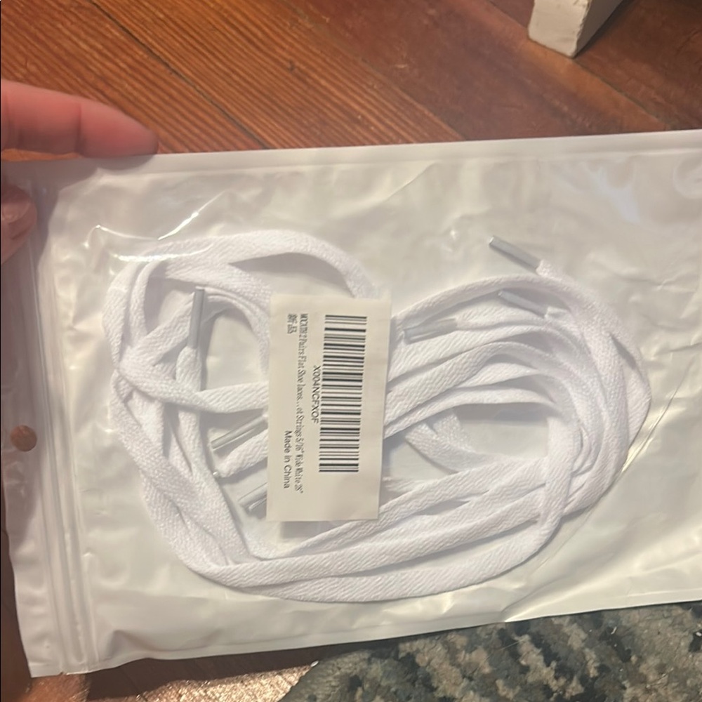 White Shoelaces with Metal Tips